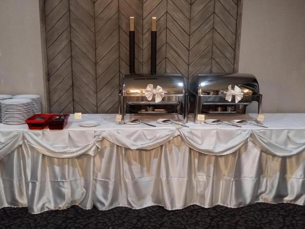 คูเลอร์ โฮเต็ล เคงกาเรง Hotel จาการ์ตา ภายนอก รูปภาพ