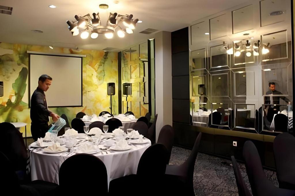 คูเลอร์ โฮเต็ล เคงกาเรง Hotel จาการ์ตา ภายนอก รูปภาพ